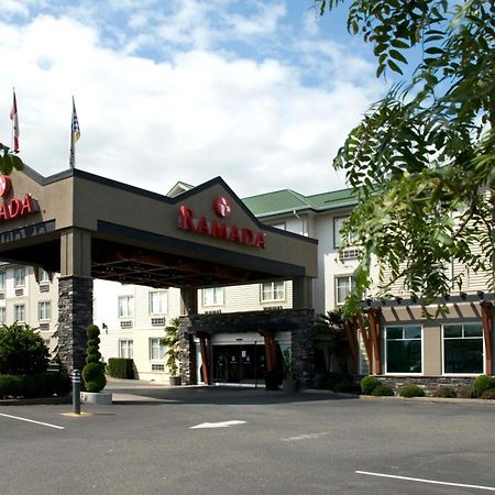 Ramada By Wyndham Surrey/Langley Hotel Esterno foto